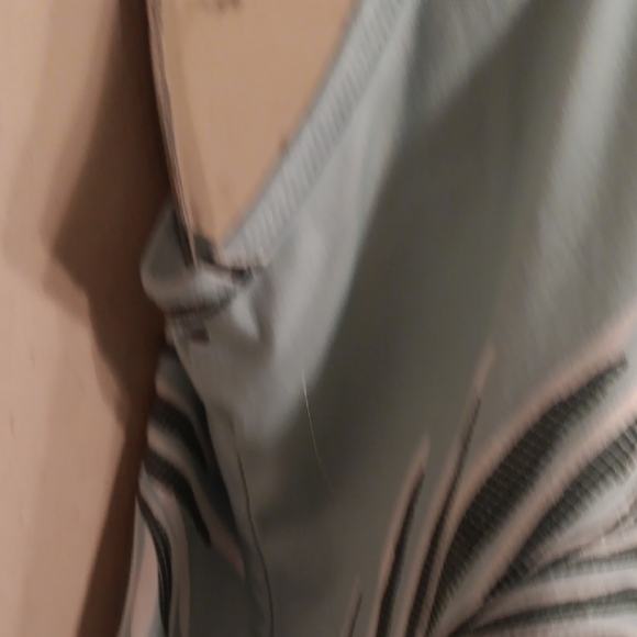 Tropical Leaf Print Cami Top - Picture 4 of 8